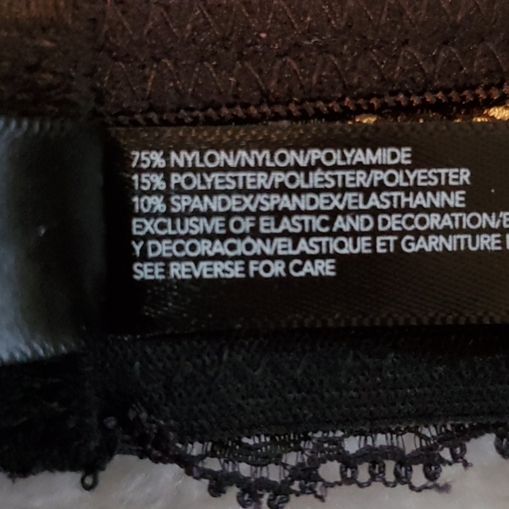 9. Sam Edelman Lace Bralette - Picture 6 of 8